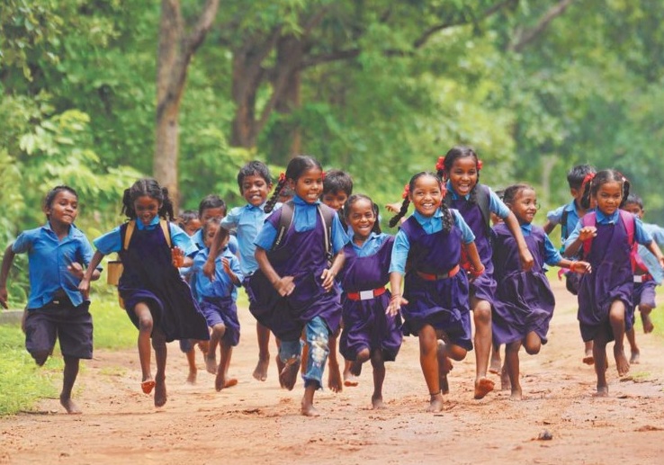 सरकारी स्कूल की छात्राओं के लिए Azim Premji Foundation की स्कॉलरशिप – हर साल ₹30,000 कॉलेज फीस और पढ़ाई के खर्च के लिए। ऑनलाइन आवेदन और संपूर्ण गाइड हिंदी व English दोनों में।