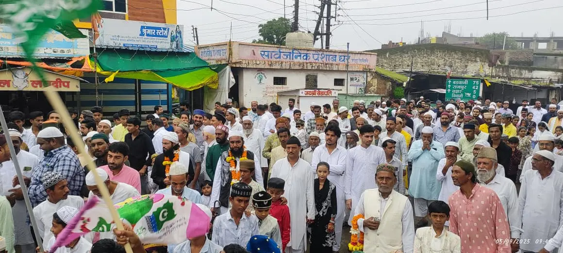 Eid Milad un Nabi Juloos in Nivali, Madhya Pradesh