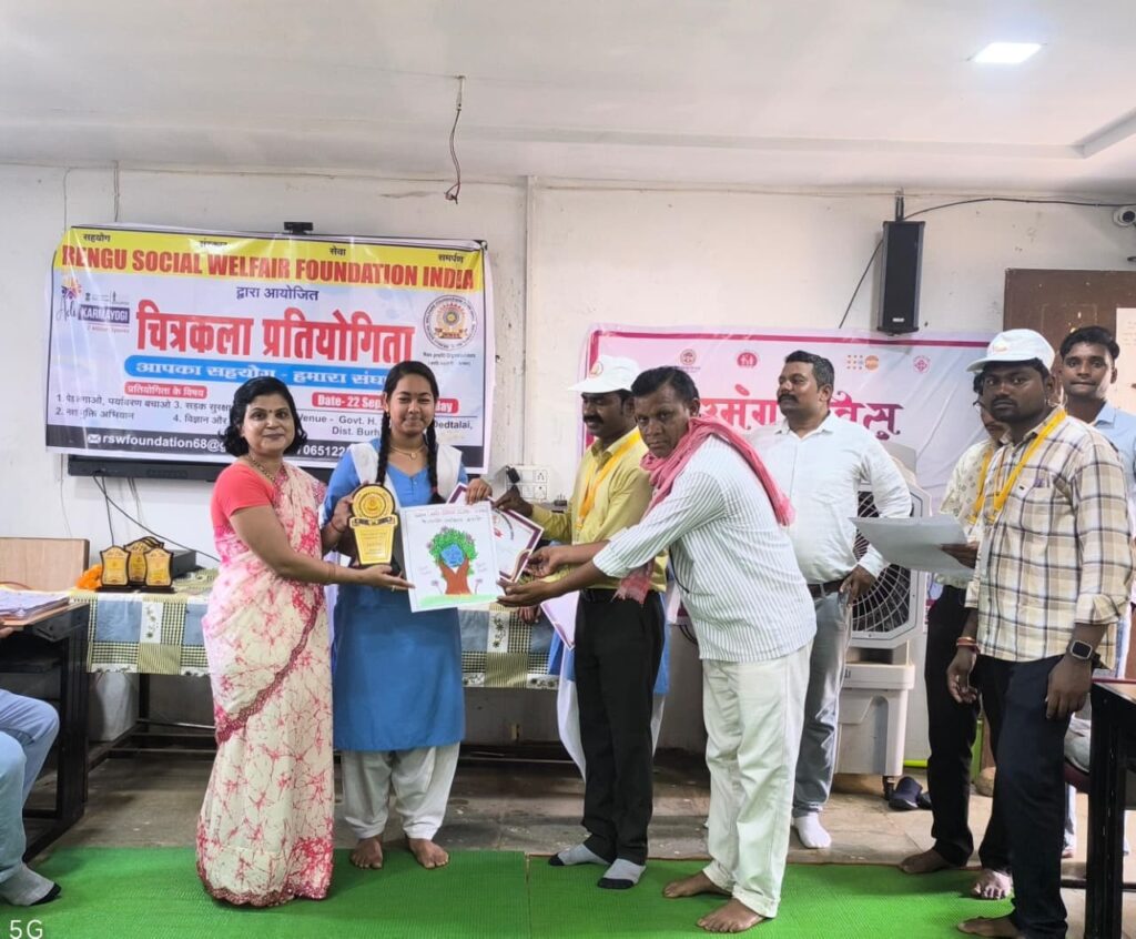 देडतलाई बुरहानपुर में आयोजित इंटर-स्कूल पेंटिंग कॉम्पिटिशन में बच्चों द्वारा बनाई गई कलाकृतियाँ