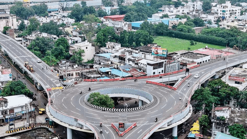 Jabalpur Flyover misuse – stunt videos, litter, police action; state government cleanliness drive